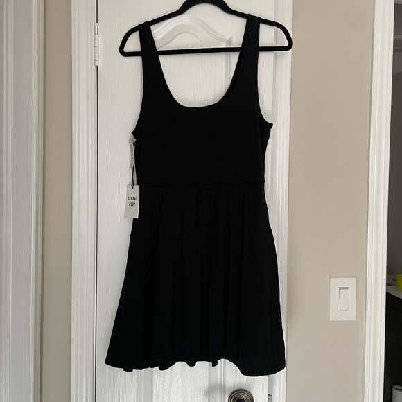 Sunday Best Beatrice Dress - Picture 1 of 5